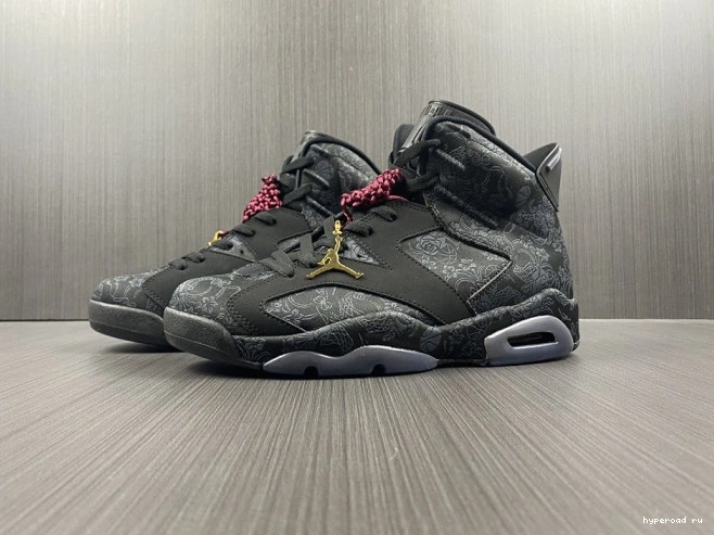 (W) DB9818-001 6 Black Jordan SD Retro Triple 0630